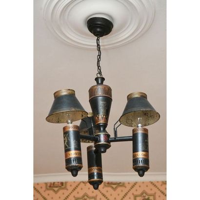 LUSTRE en tôle peinte à 3 lumières. Ep.XIXè....