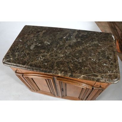 Hunting buffet LOUIS XIV in oak with a pretty...