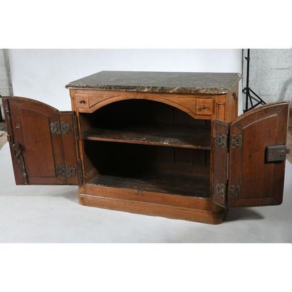 Hunting buffet LOUIS XIV in oak with a pretty...