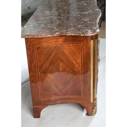 COMMODE LOUIS XIV slightly curved on the...