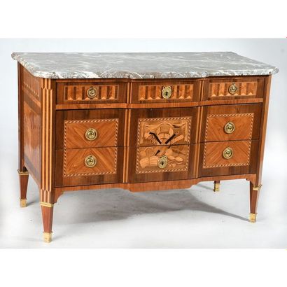 COMMODE LOUIS XVI à ressaut central et ressaut...