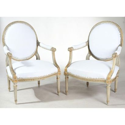 LARGE PAIR OF FALLS LOUIS XVI in wood rechampi...
