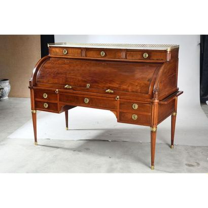 OFFICE CYLINDER LOUIS XVI all sides in mahogany...
