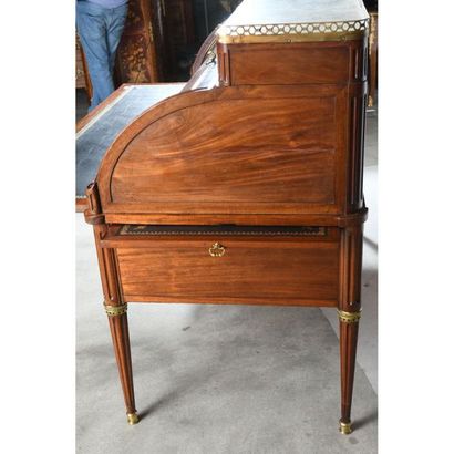 OFFICE CYLINDER LOUIS XVI all sides in mahogany...