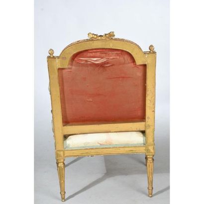 PAIR OF LOUIS XVI FALLS in gilded wood with...