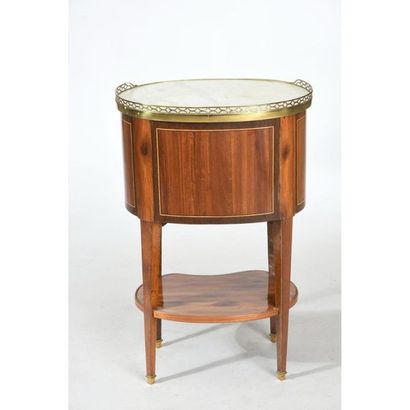 LOUIS XVI LIVING ROOM TABLE in drum form...