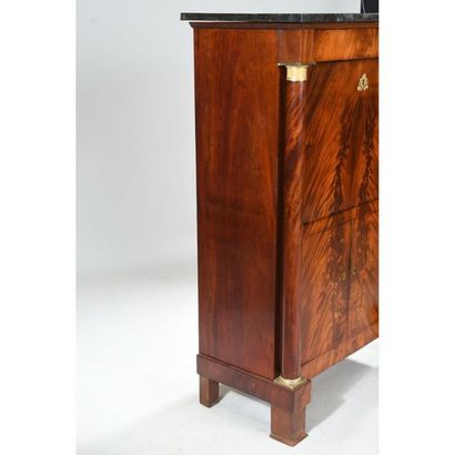 SECRETAIRE EMPIRE en acajou et placage d’acajou...
