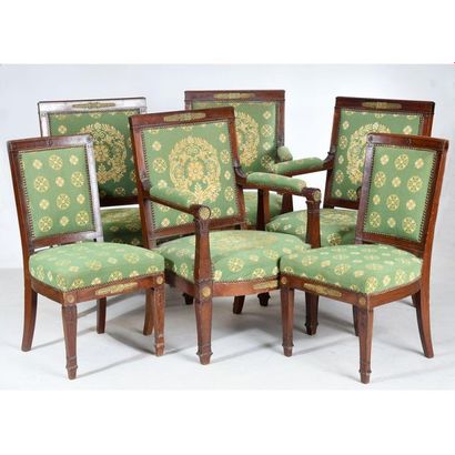 ENSEMBLE DE SALON EMPIRE en acajou et placage...