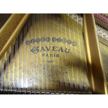 GAVEAU. PIANO à quart de queue 1940 en acajou...