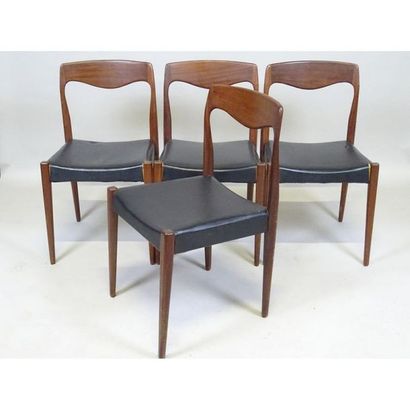 4 CHAISES SCANDINAVES DANS LE GOUT DE MOLLER...