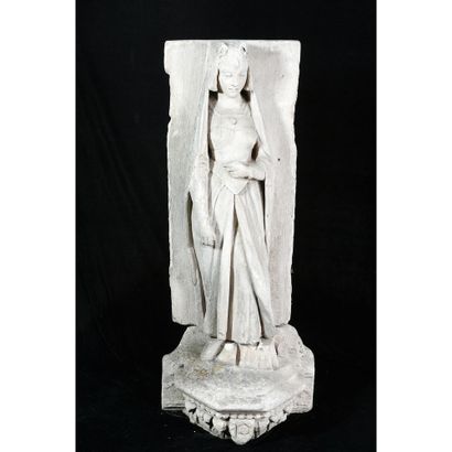 IMPORTANTE SCULPTURE en pierre calcaire blanche...