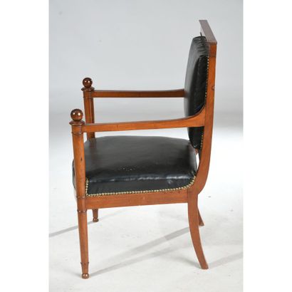 Pair of mahogany and mahogany veneer CONSULATE...