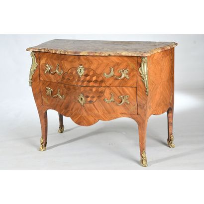 LOUIS XV JUMPING COMMODITY in rosewood veneer...