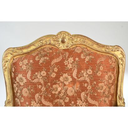 PAIRE DE FAUTEUILS A CHASSIS LOUIS XV en...