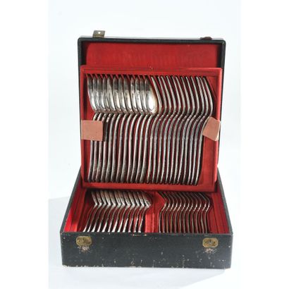 Emile PUIFORCAT. COFFRET DE 24 COUVERTS (12...