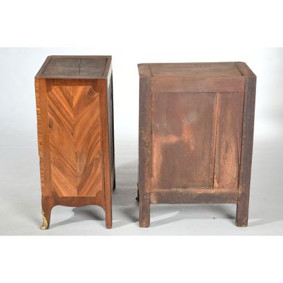 PAIR OF TRANSITION COMMODES in rosewood veneer,...