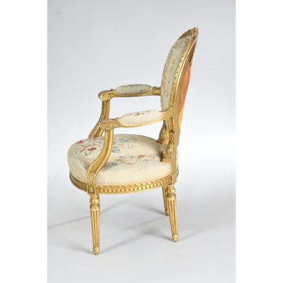 LIVING ROOM SET IN THE TASTE LOUIS XVI in...