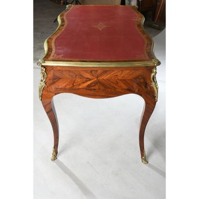 OFFICE FLAT LOUIS XV of eventful shape all...