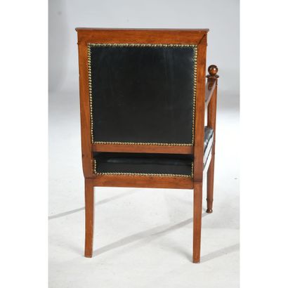 Pair of mahogany and mahogany veneer CONSULATE...