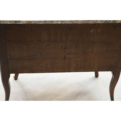 LOUIS XV COMMODITY with curved front and...