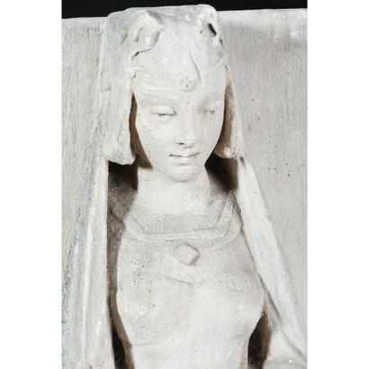 IMPORTANTE SCULPTURE en pierre calcaire blanche...