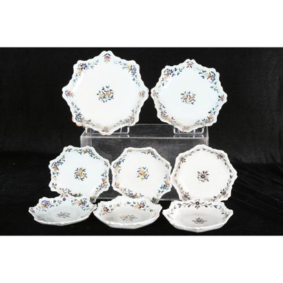 COLLECTION OF 6 PLACES AND 2 Dishes with...