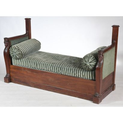 EMPIRE BANQUETTE in solid mahogany and mahogany...