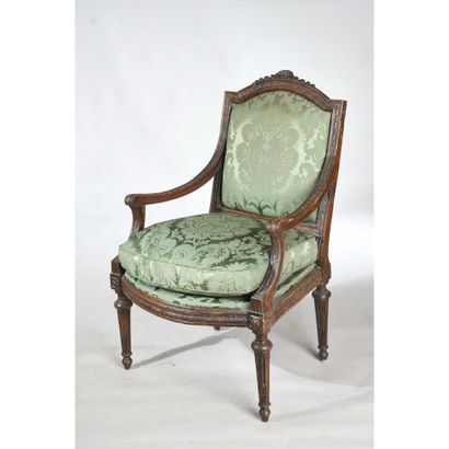 SUITE DE 4 FAUTEUILS LOUIS XVI à châssis...