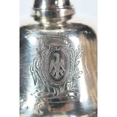 PAIRE DE FLAMBEAUX en argent à base à pans...