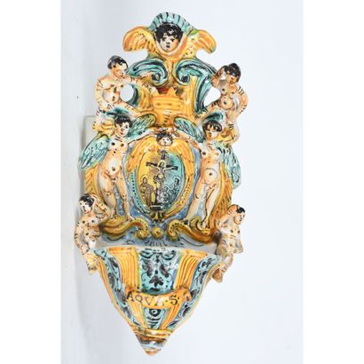 LARGE APPLICATION BENITIER in polychrome...