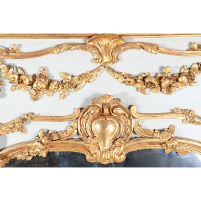 EXCEPTIONNEL TRUMEAU LOUIS XV en bois rechampi...