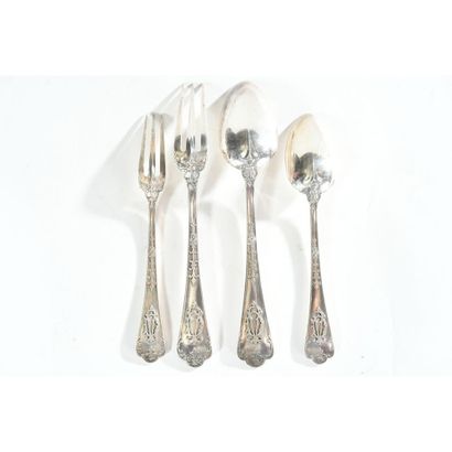 Emile PUIFORCAT. COFFRET DE 24 COUVERTS (12...