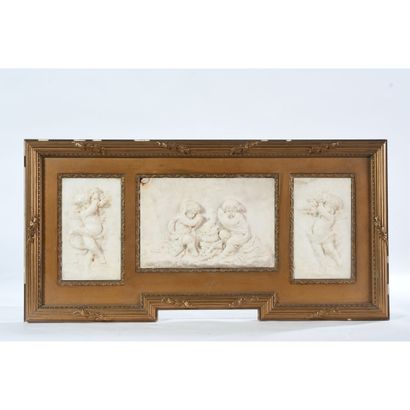 TABLE composed of 3 marble plaques representing...