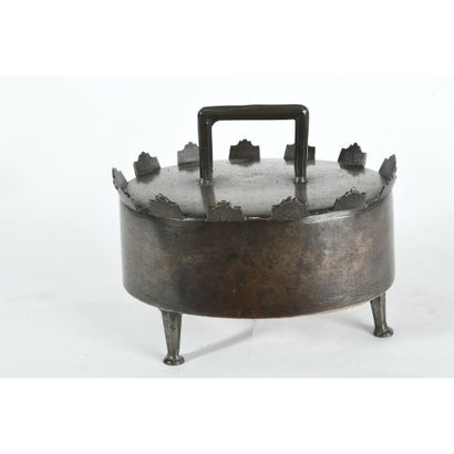 Oval-shaped bronze FAISANDIERE with U-shaped...