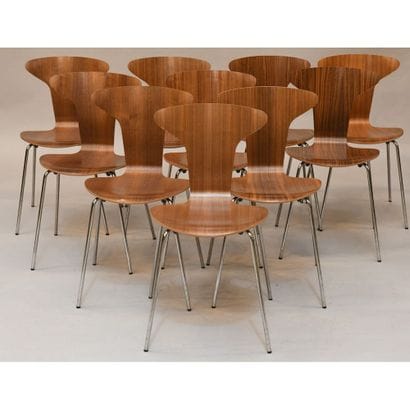 JACOBSEN Arn. (1902-1971). SUITE DE 10 CHAISES...