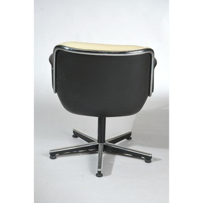 JACOBSEN Arn. (1902-1971). OFFICE CHAIR model...