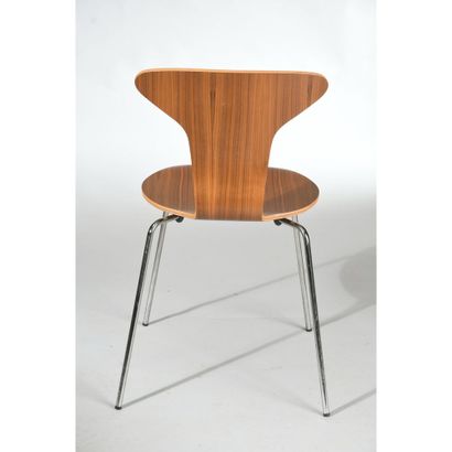 JACOBSEN Arn. (1902-1971). SUITE DE 10 CHAISES...