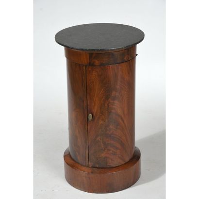 TABLE SOMNO EMPIRE of cylindrical form in...