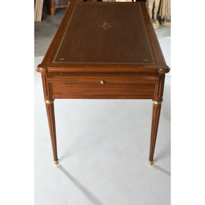 FLAT DESK LOUIS XVI in mahogany and mahogany...