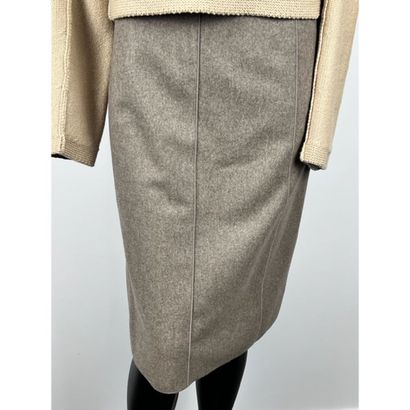 Paul KA. Straight skirt in virgin wool blend....