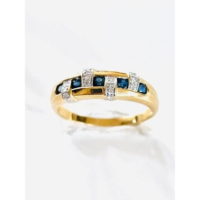 RING in yellow gold 750°/°° set with 4 sapphires...