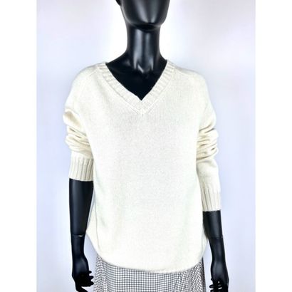 HERMES Paris. Oversized long sleeve sweater...