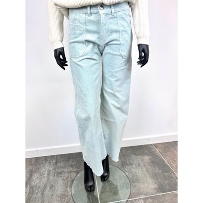 NICOLI. Almond green corduroy pants. 2 patch...
