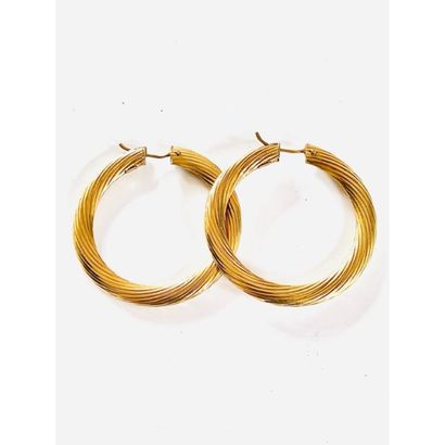 PAIR OF IMPORTANT CREOLES EARRINGS in twisted...