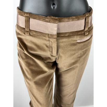 CELINE. Straight pants in beige velvet. Waist...