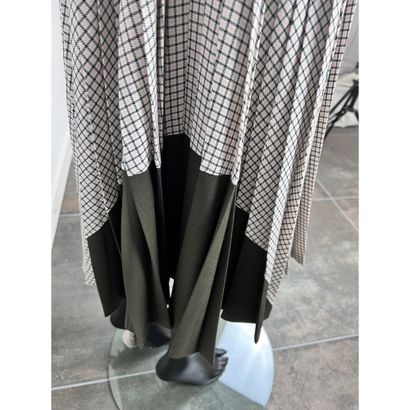 FENDI. Virgin wool skirt with small dark...