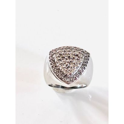 White gold signet ring 750°/°° decorated...