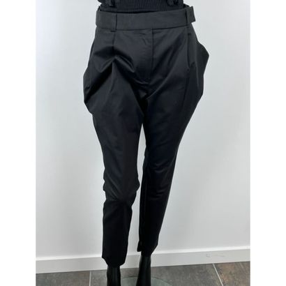 VIONNET. Black cotton pants. Marked pockets...