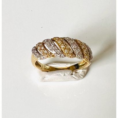 Ring 2 gold 750°/°° twisted paved with diamonds....