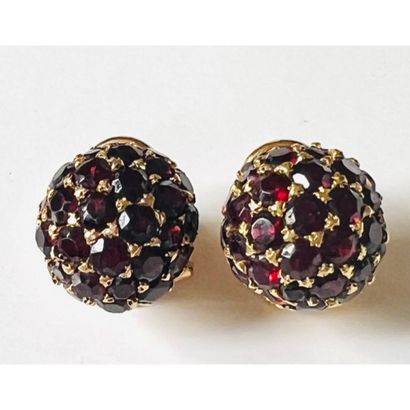 PAIR OF EARRINGS in yellow gold 750°/°°°...